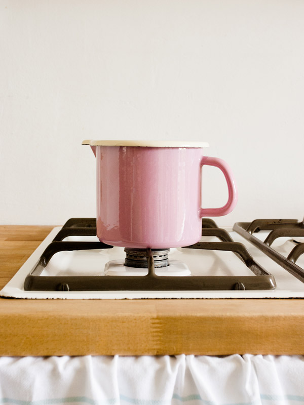 jug with spout pink 1l (0040-6)