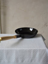 frying pan black 20 cm, bottom 14cm (0563-22)
